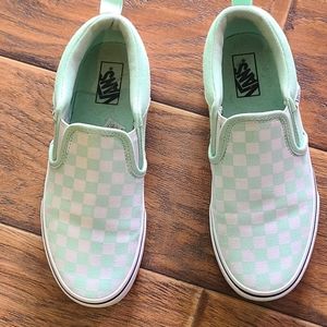 Vans Checkered Size 4